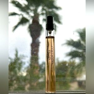 Flowerbomb Nectar travel spray 10 mL size